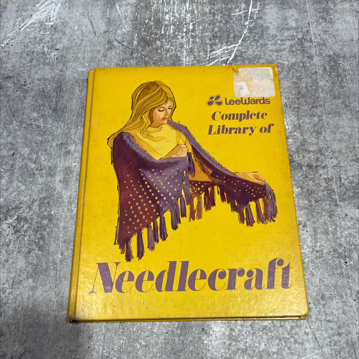 leewards complete library of needlecraft book, by unknown, 1975 Hardcover image 1
