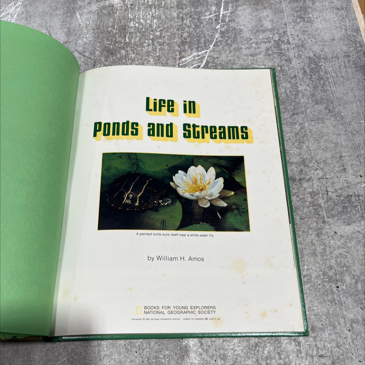 life in ponds and streams book, by William H. Amos, 1981 Hardcover image 2