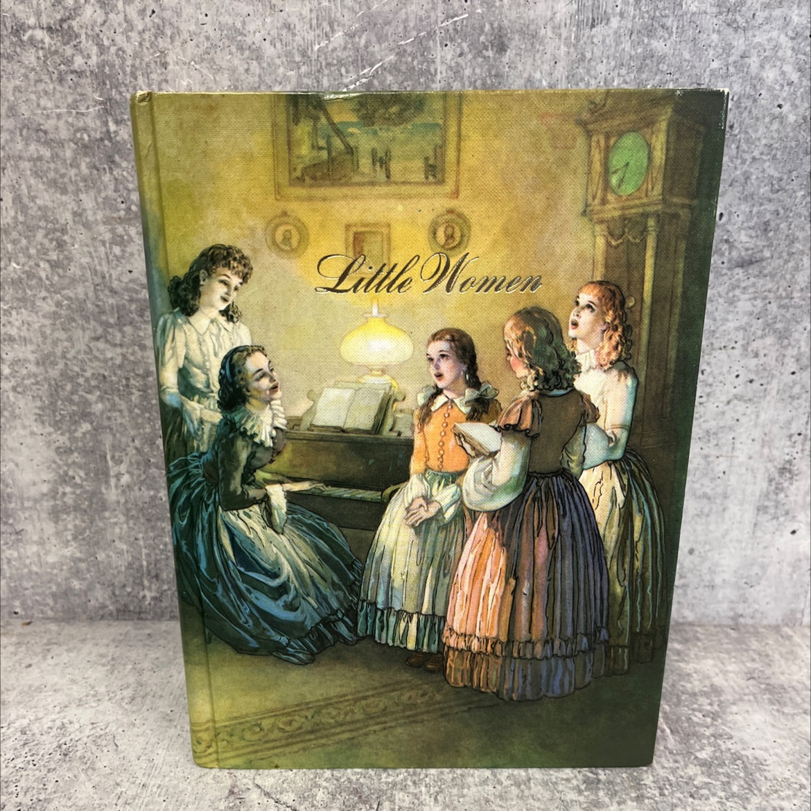 little women book, by louisa may alcott, 1947 Hardcover image 1