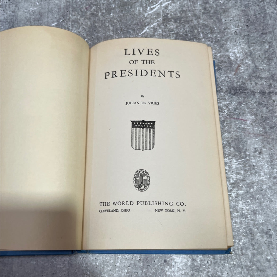 lives of the presidents book, by julian de vries, 1940 Hardcover image 2