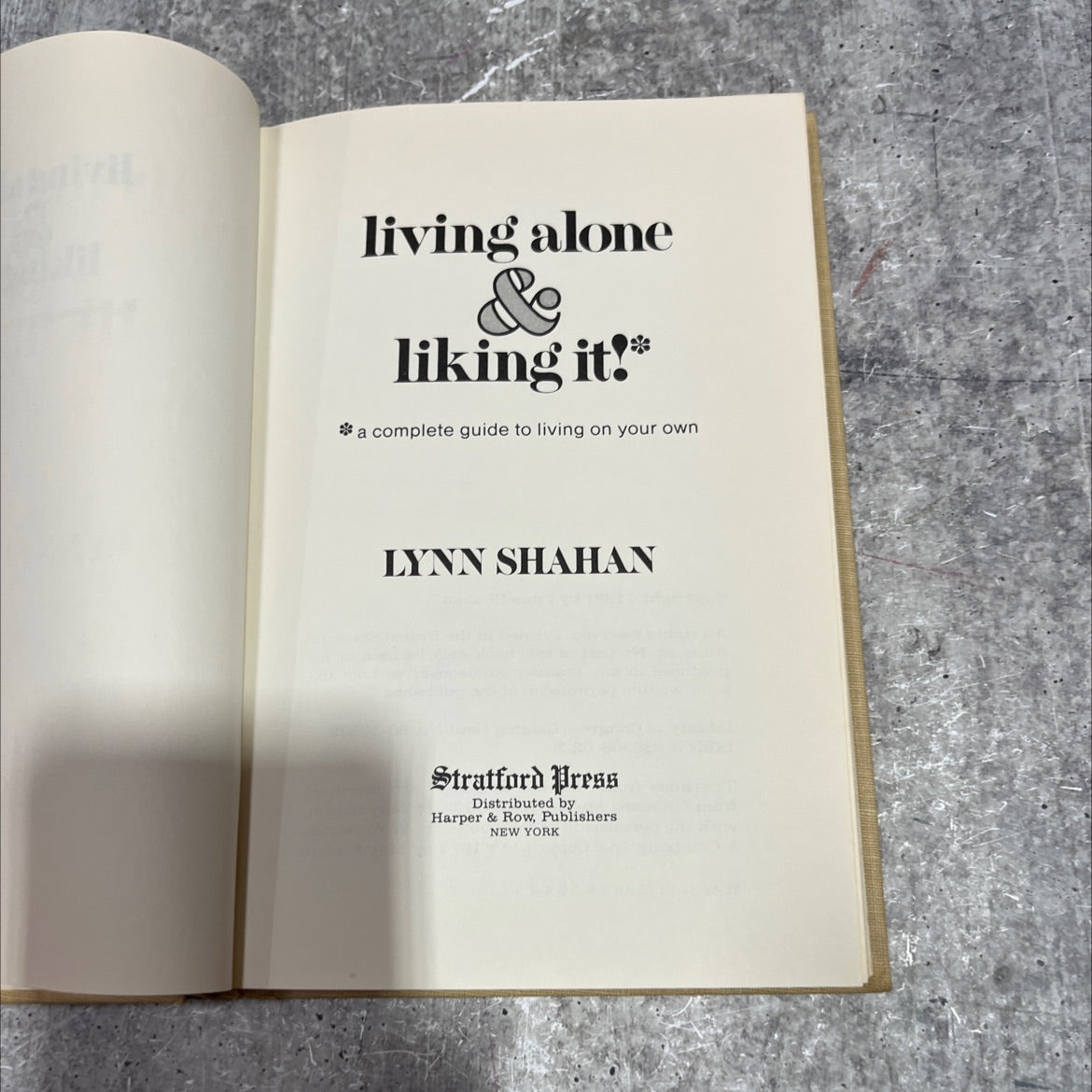 living alone & liking it! a complete guide to living on your own book, by lynn shahan, 1981 Hardcover image 2