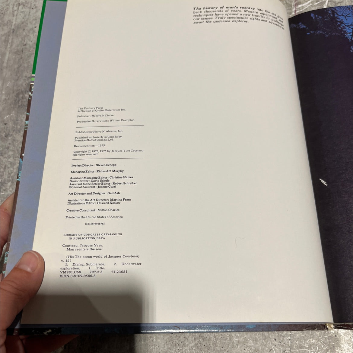 man re-enters the sea book, by Jacques Yves Cousteau, 1975 Hardcover image 3