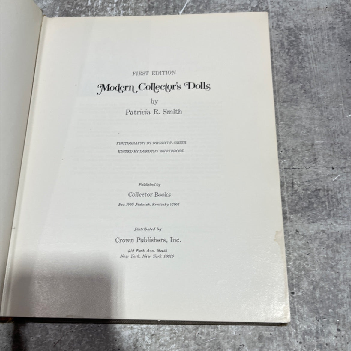 modern collector's dolls book, by Patricia R. Smith, 1973 Hardcover image 2