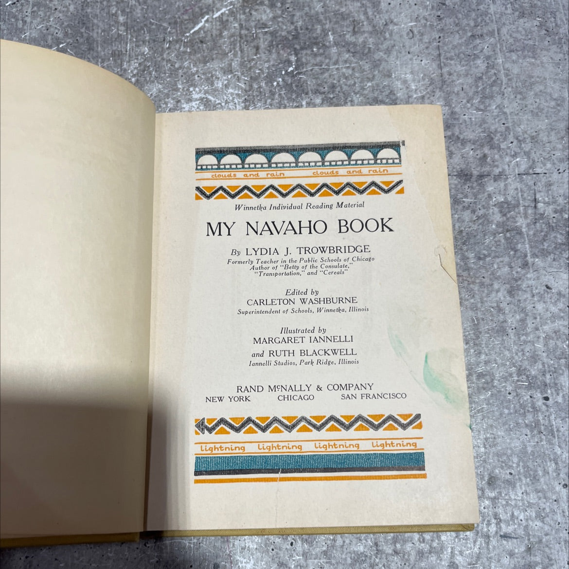 my navaho book book, by lydia j. trowbridge, 1987 Hardcover image 2