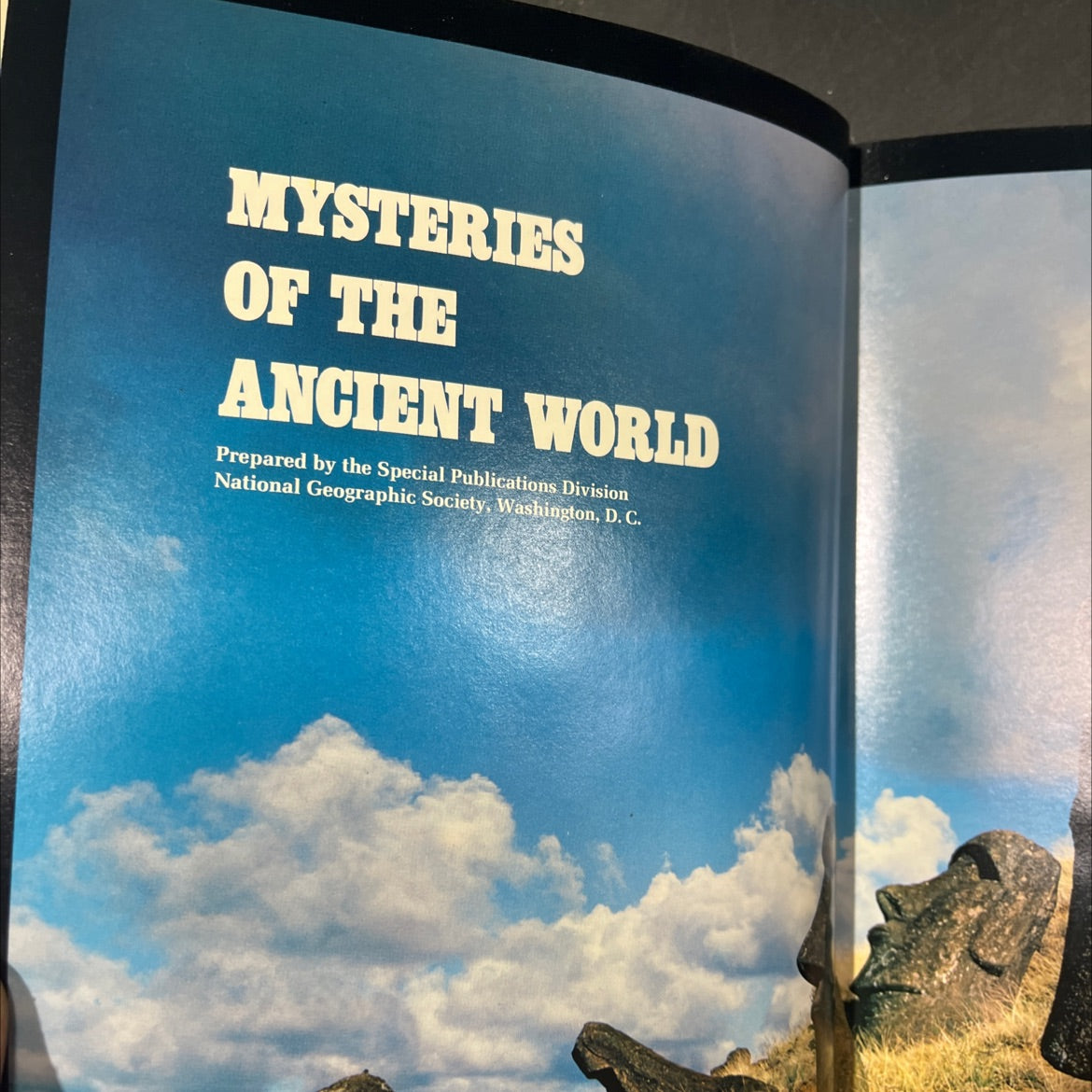 mysteries of the ancient world book, by National Geographic Society, 1979 Hardcover image 2