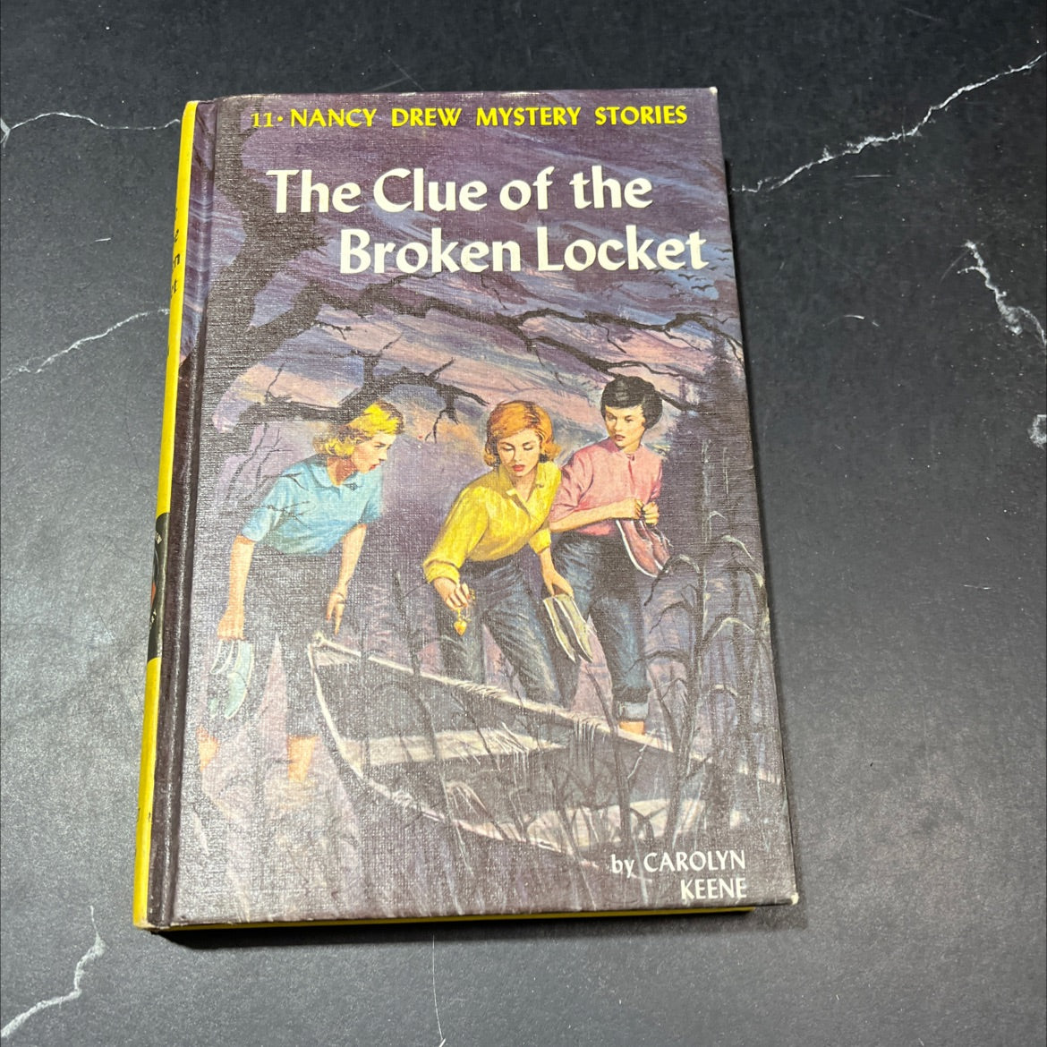 nancy drew mystery stories the clue of the broken locket book, by carolyn keene, 1965 Hardcover image 1