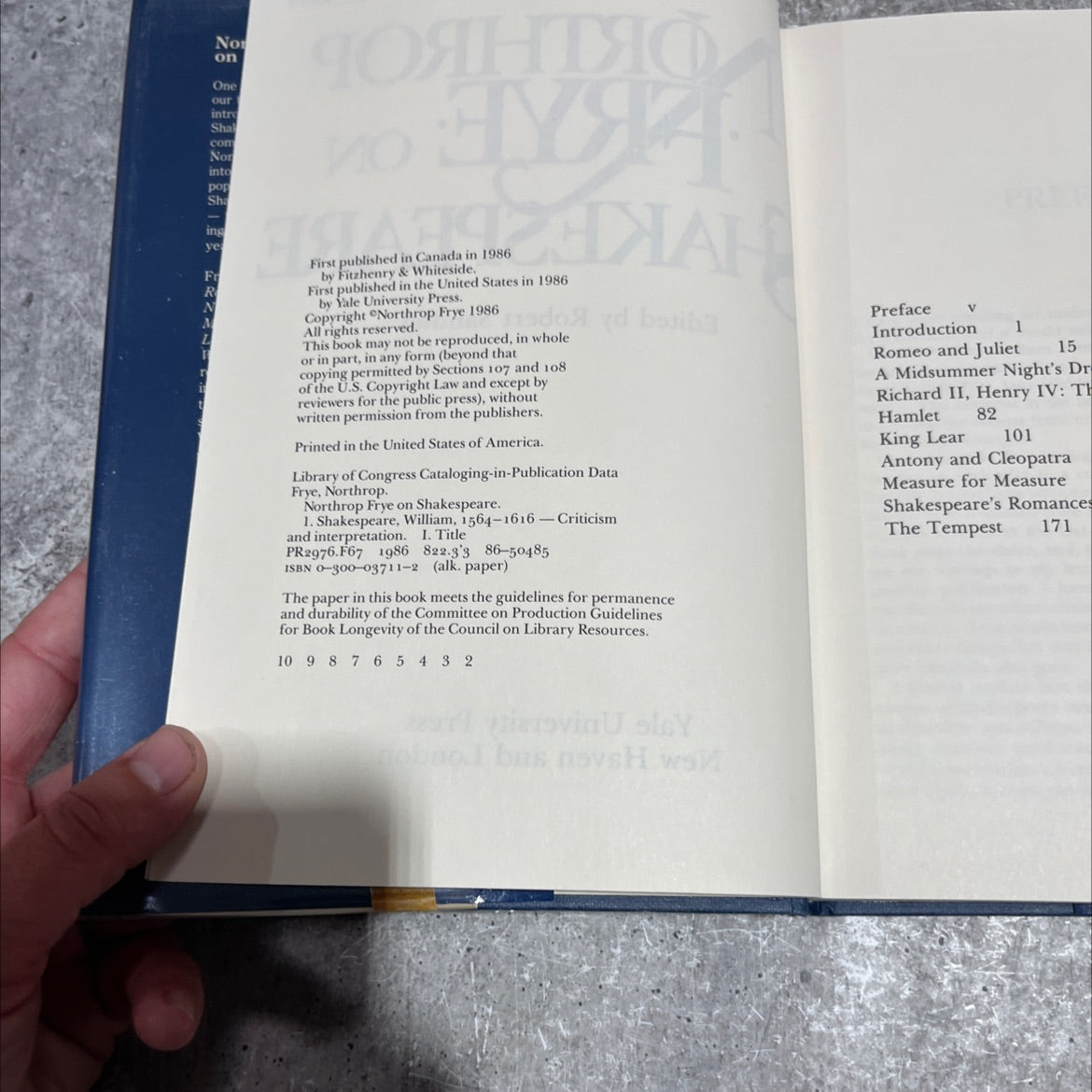 northrop frye on shakespeare book, by northrop frye, 1986 Hardcover image 3