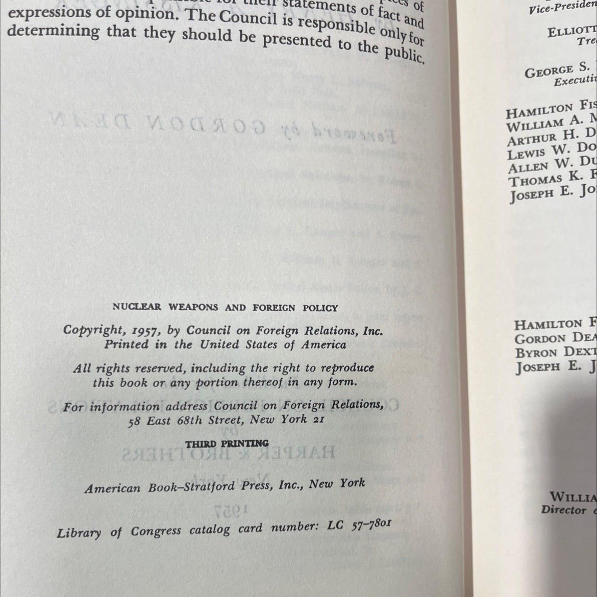 nuclear weapons and foreign policy book, by council on foreign relations, 1957 Hardcover image 3