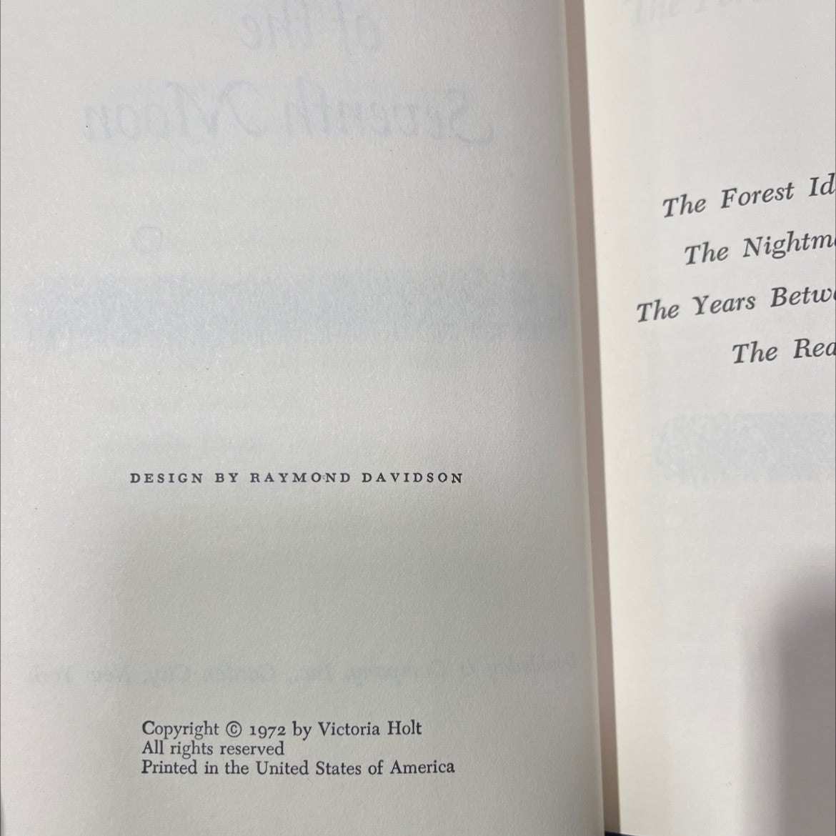 on the night of the seventh moon book, by victoria holt, 1972 Hardcover image 3