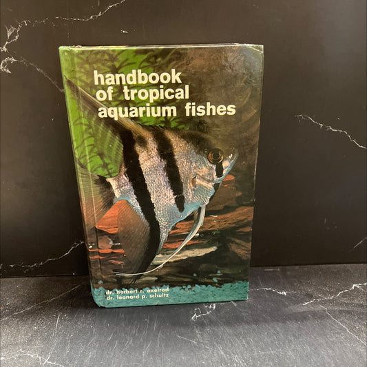 optical aquarium fishes book, by Dr. Herbert R. Axelrod, Dr. Leonard P. Schultz, 1983 Hardcover image 1