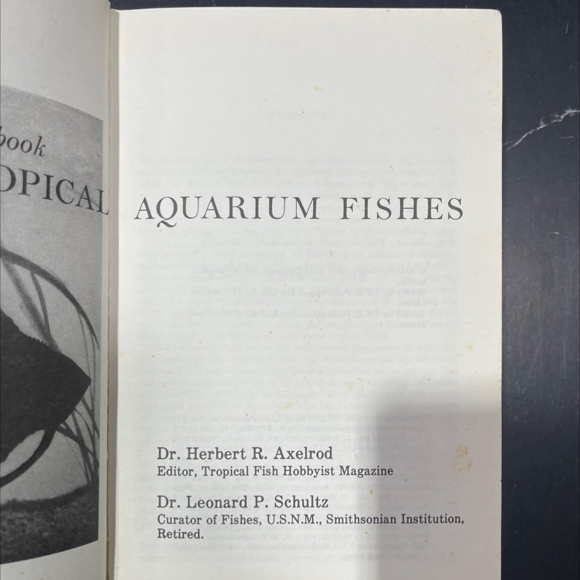 optical aquarium fishes book, by Dr. Herbert R. Axelrod, Dr. Leonard P. Schultz, 1983 Hardcover image 2