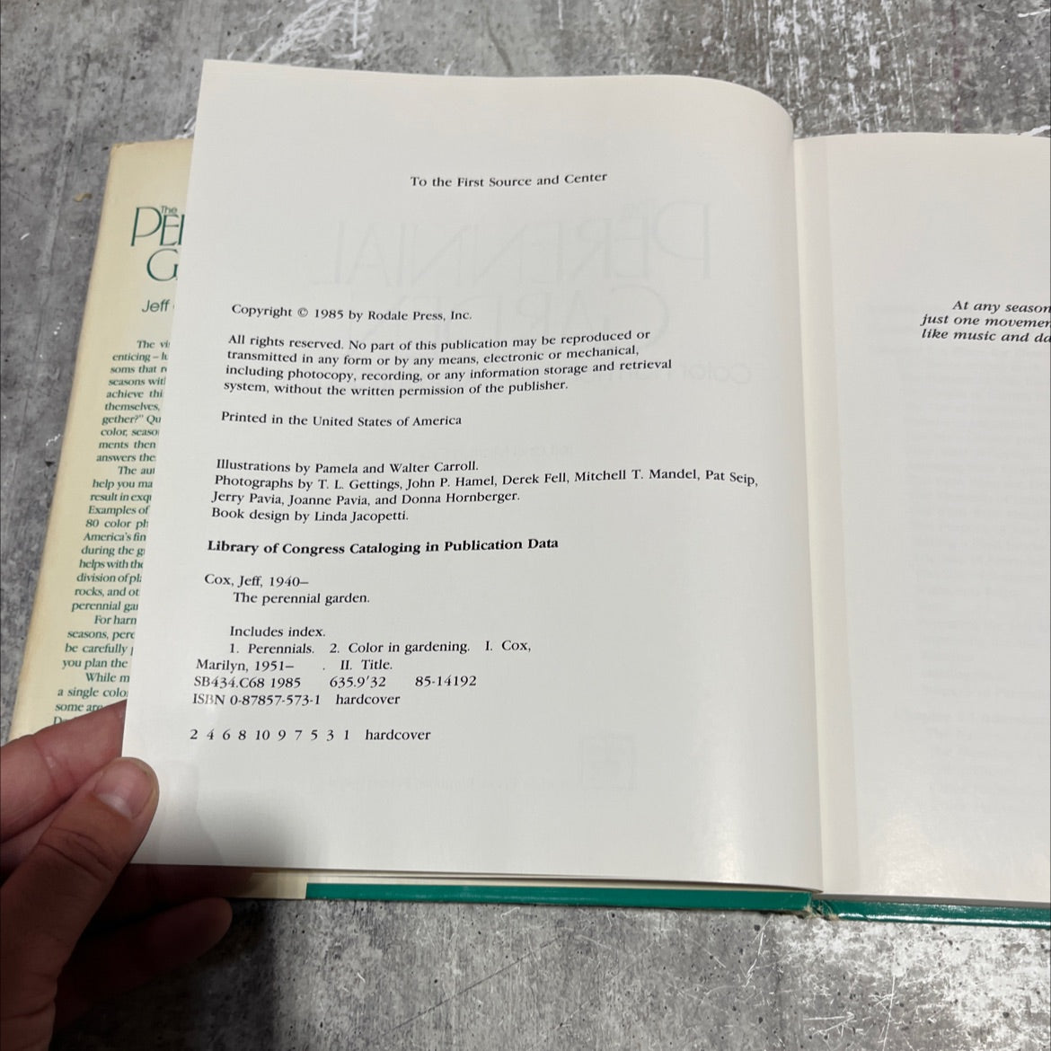 perennial garden book, by Jeff and Marilyn Cox, 1985 Hardcover image 3