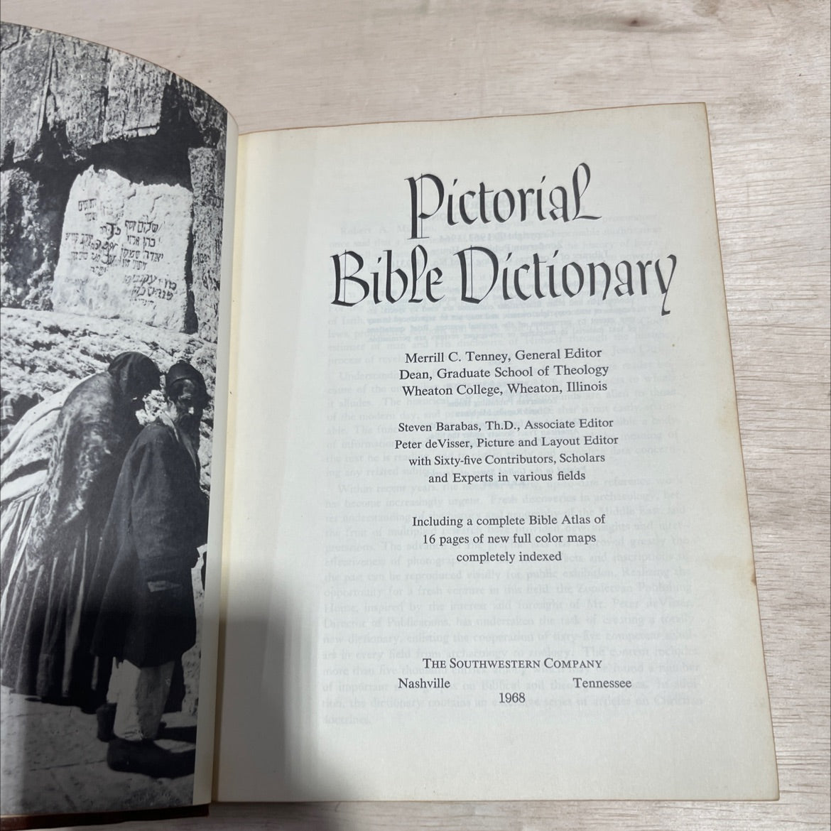 pictorial bible dictionary book, by merrill c. tenney, 1968 Hardcover image 2
