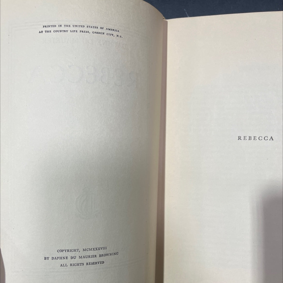 rebecca book, by daphne du maurier, 1938 Hardcover image 3