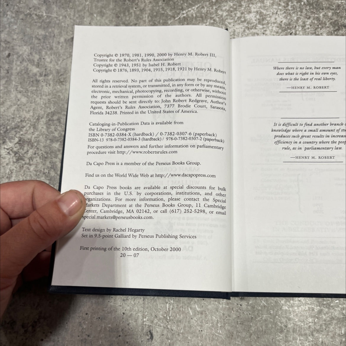 robert's rules of order newly revised 10th edition book, by general henry m. robert, 2000 Hardcover image 3