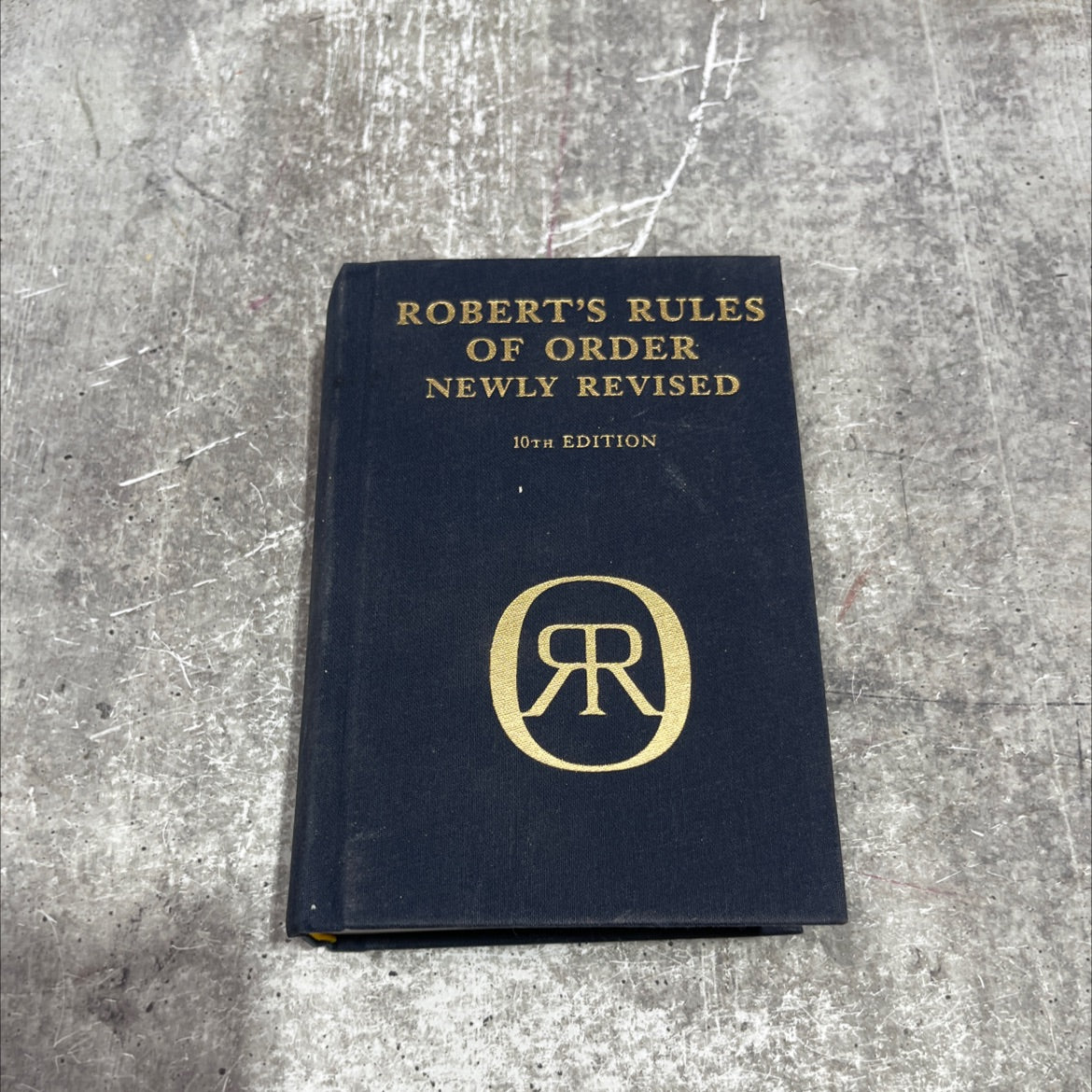 robert's rules of order newly revised 10th edition book, by general henry m. robert, 2000 Hardcover image 1