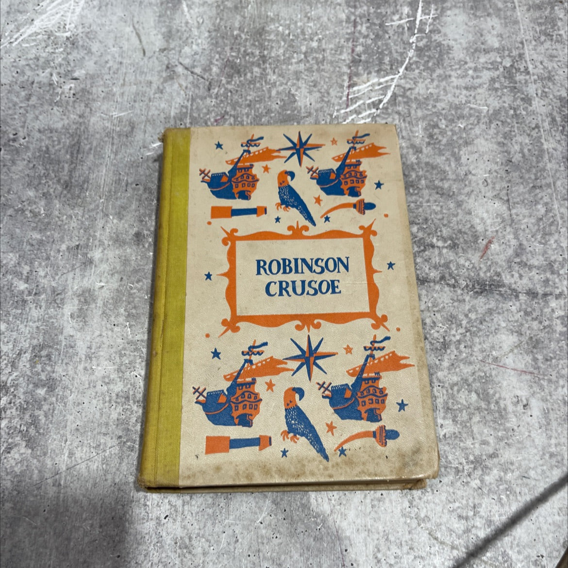 robinson crusoe book, by daniel defoe, 1945 Hardcover image 1