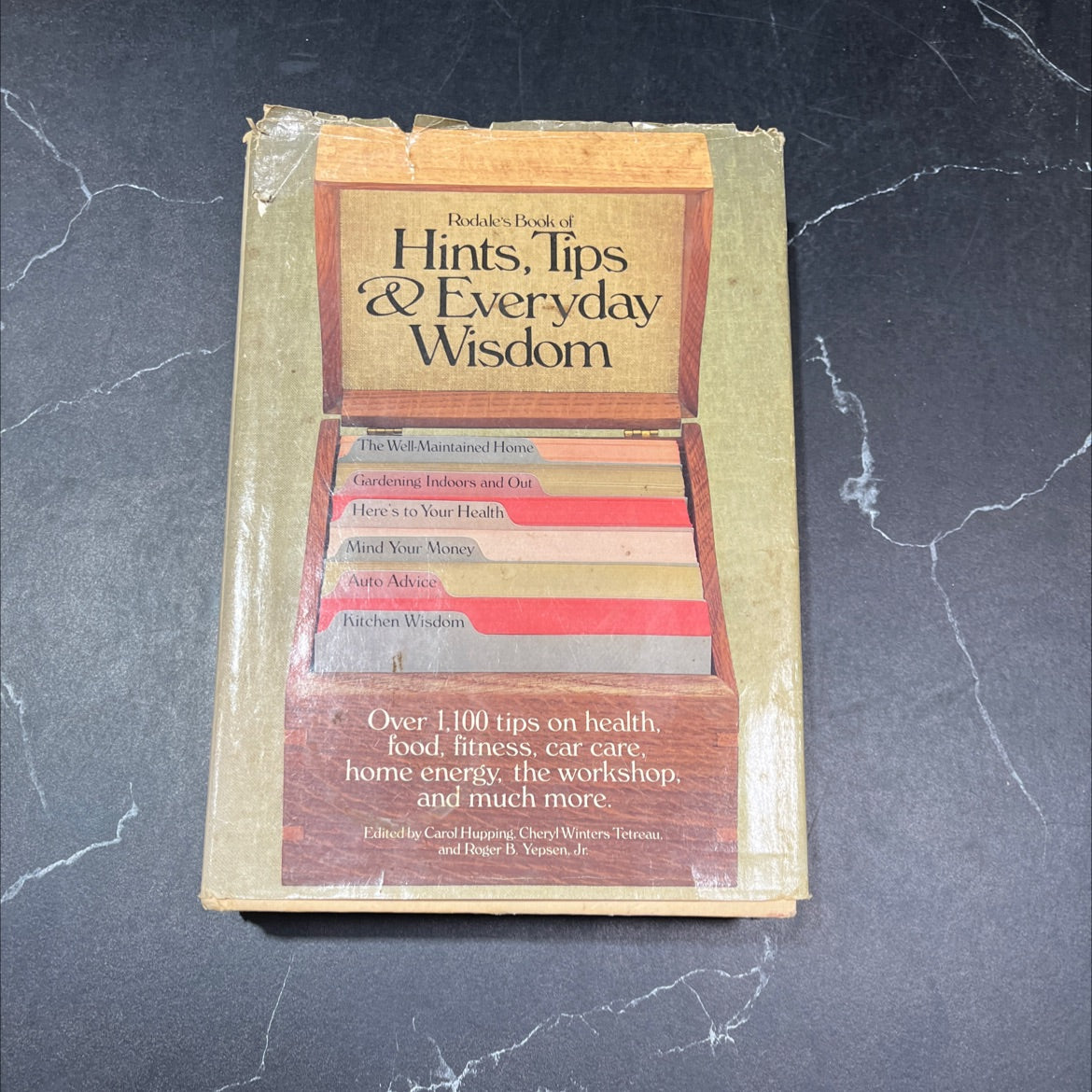 rodale's book of hints, tips, & everyday wisdom book, by Carol Hupping, Cheryl Winters Tetreau, Roger B. Yepsen, Jr., image 1