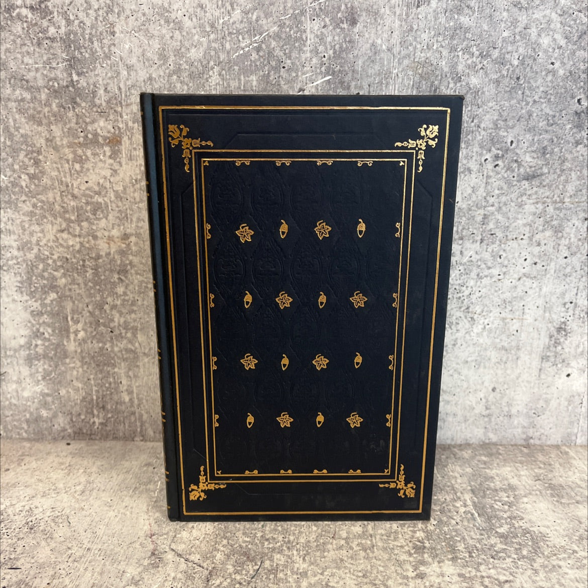 saratoga trunk book, by edna ferber, 1968 Hardcover image 1