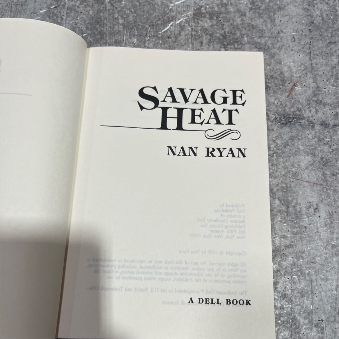 savage heat book, by nan ryan, 1989 Hardcover image 2