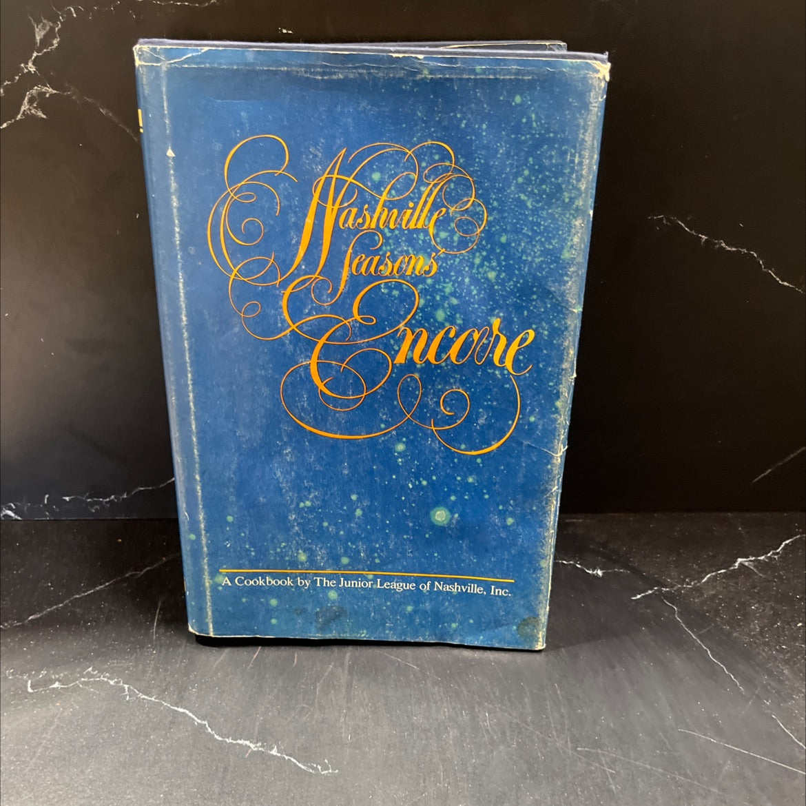 seasons encore a cookbook book, by the junior league of nashville, inc., 1977 Hardcover image 1