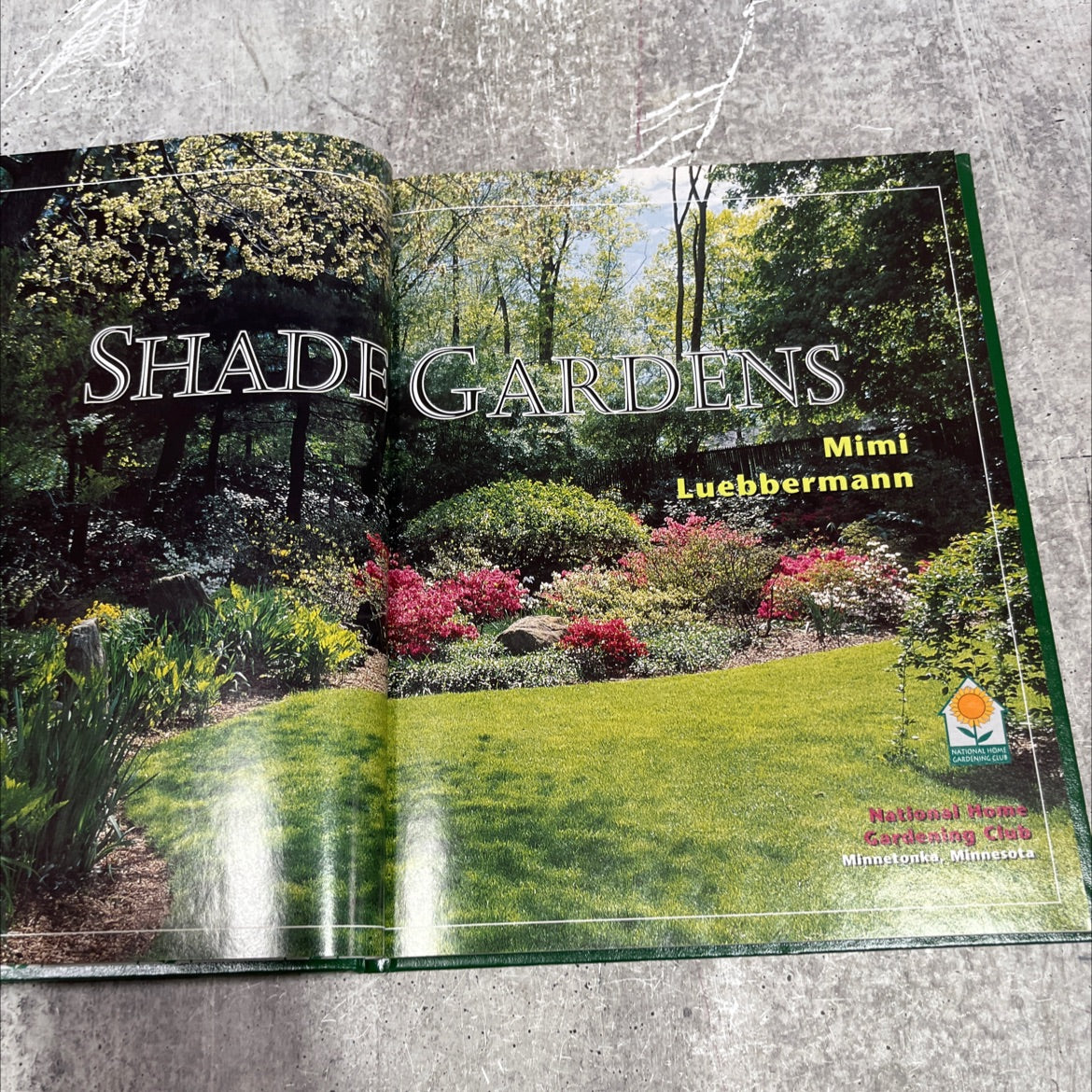 shade gardens book, by Mimi Luebbermann, 1998 Hardcover image 2