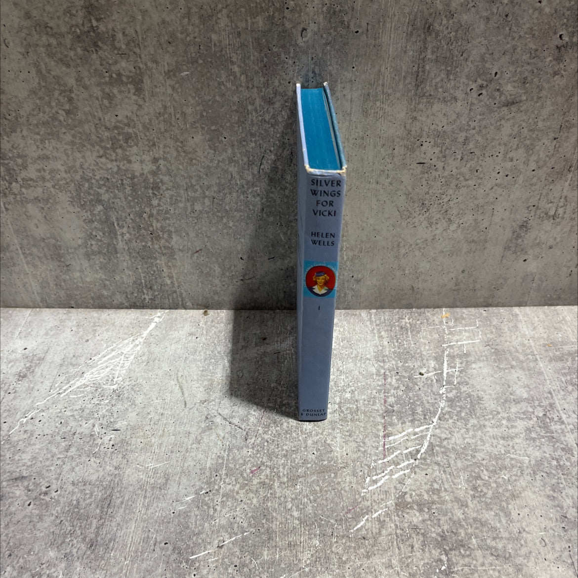 silver wings for vicki book, by helen wells, 1947 Hardcover image 4