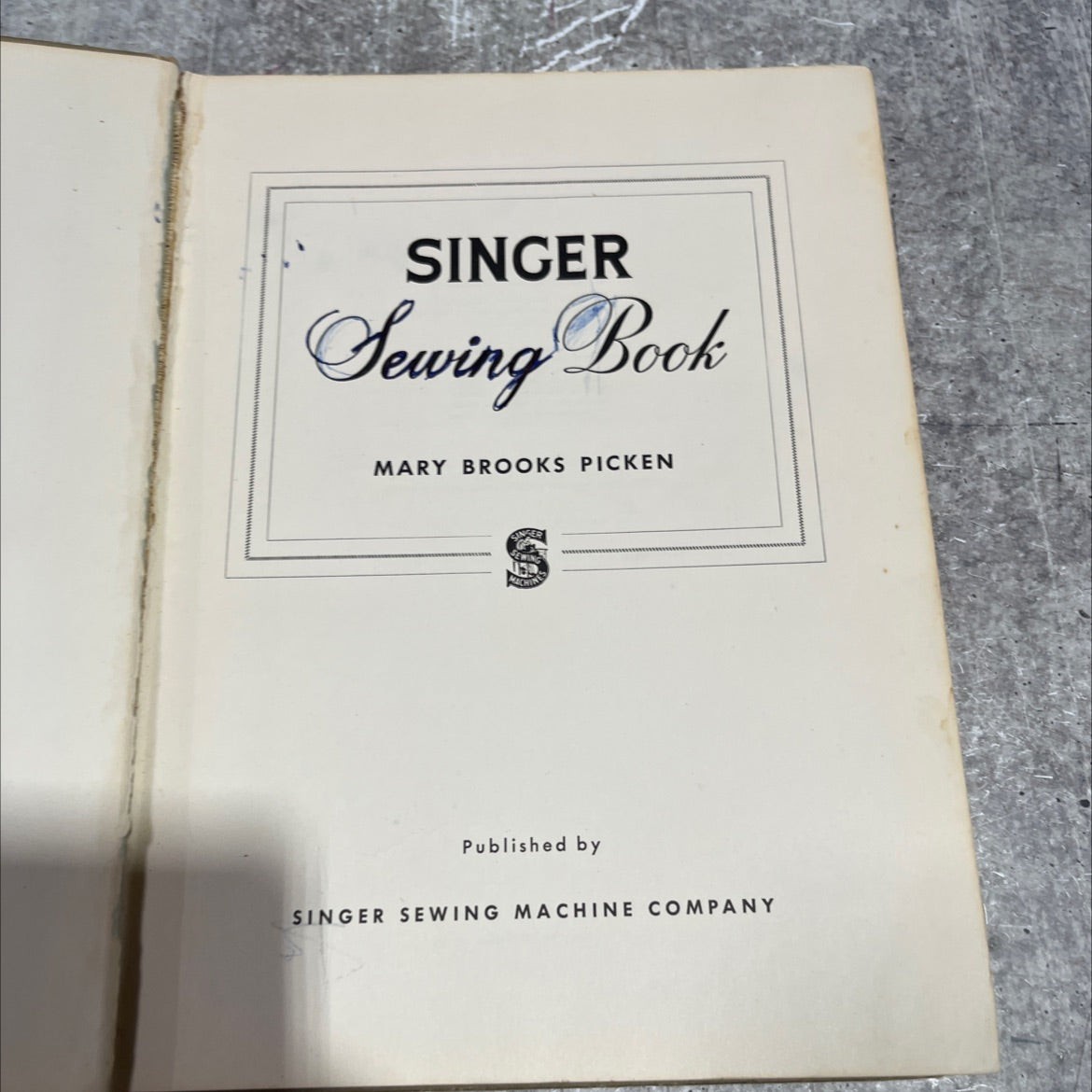 singer sewing book book, by mary brooks picken, 1953 Hardcover image 2