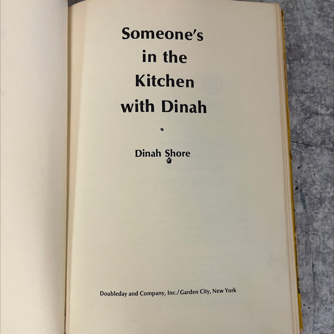 someone's in the kitchen with dinah book, by dinah shore, 1971 Hardcover image 2