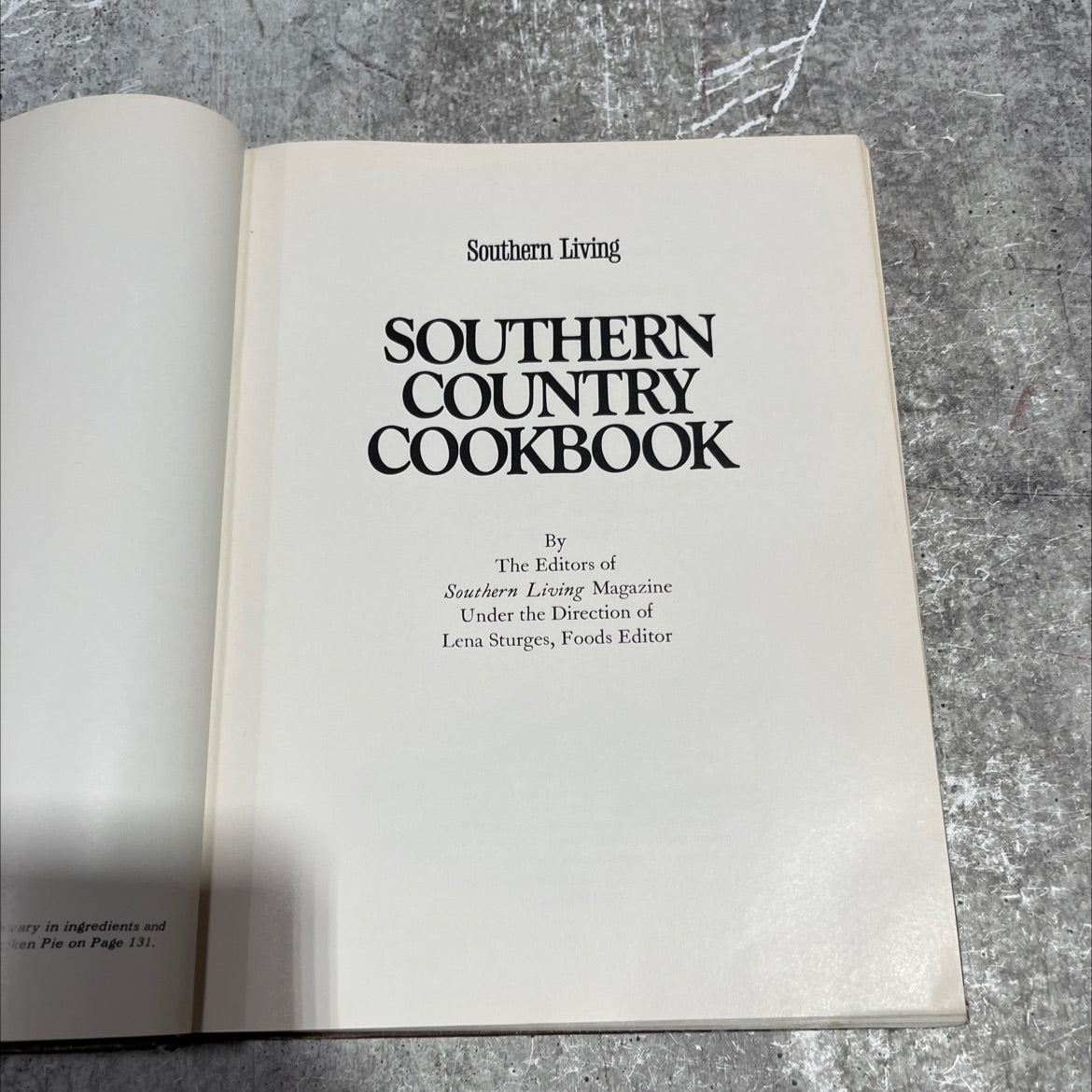 southern country cookbook book, by The Editors of Southern Living Magazine, 1975 Hardcover image 2