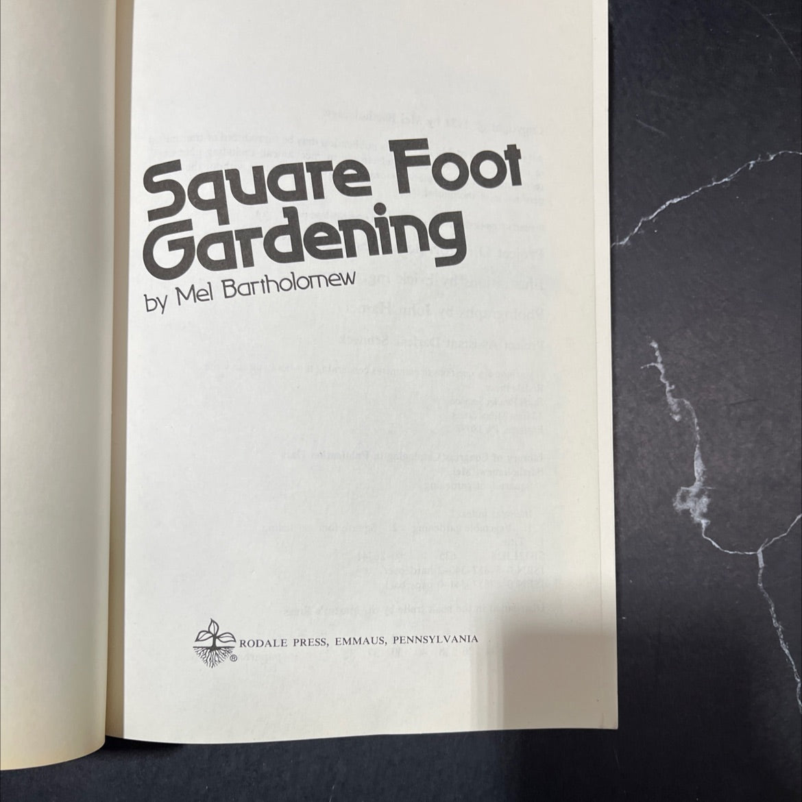 square foot gardening book, by Mel Bartholomew, 1981 Paperback image 2