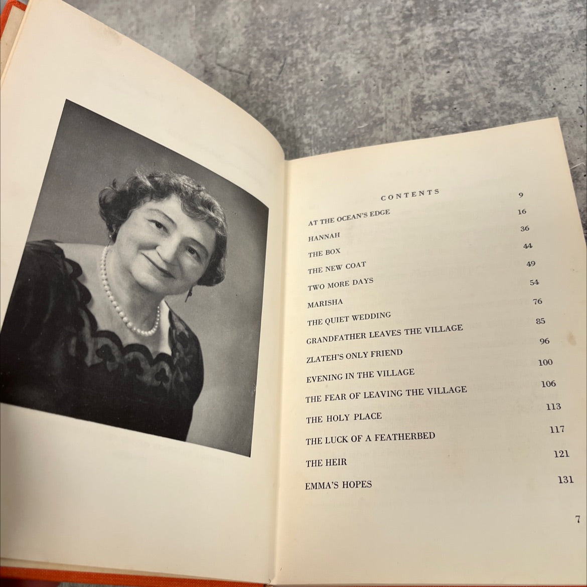ss the border bella across goldworth short stories book, by Bella Goldworth, 1971 Hardcover image 4