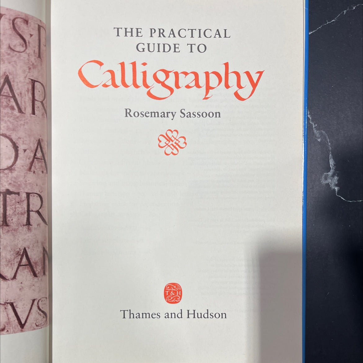 st ar da tr a the practical guide to calligraphy book, by rosemary sassoon, 1982 Hardcover image 2