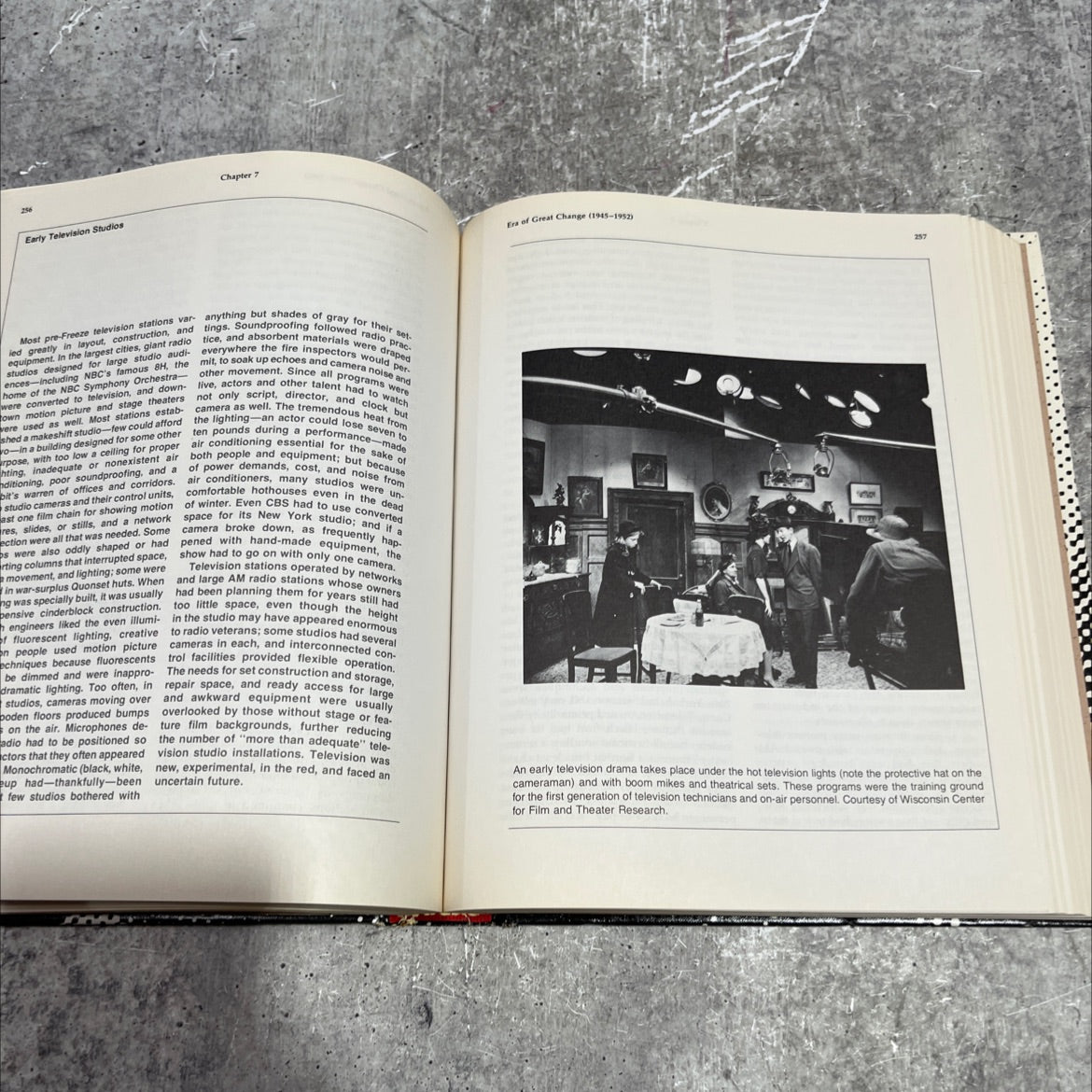 stay tuned a concise history of american broadcasting book, by Christopher H. Sterling and John M. Kittross, 1978 image 4