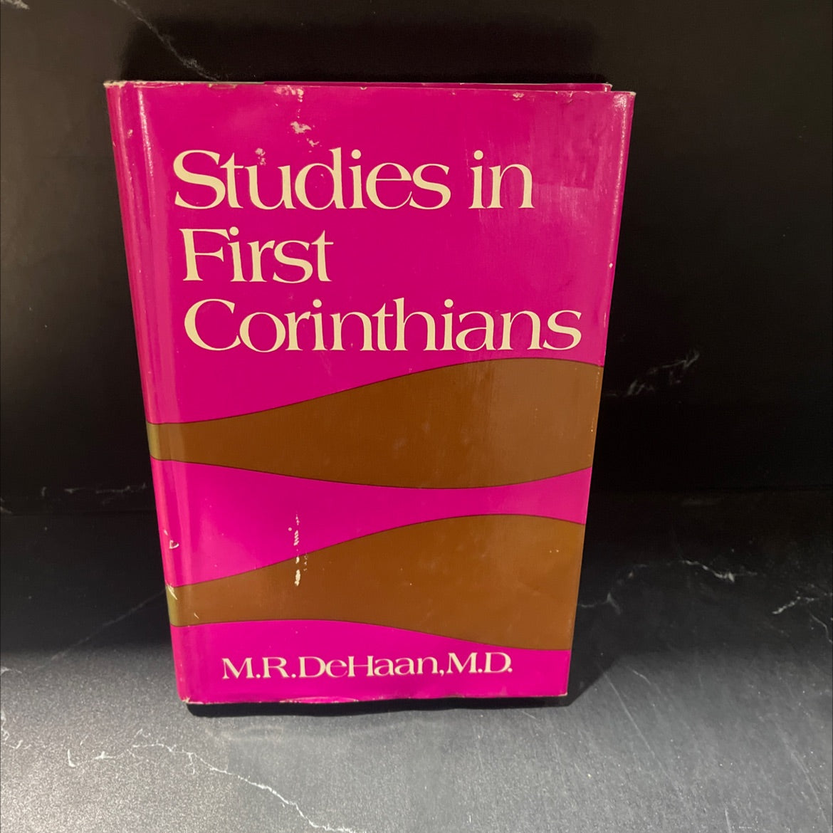 studies in first corinthians messages on practical christian living book, by m. r. de haan, m.d., 1970 Paperback image 1