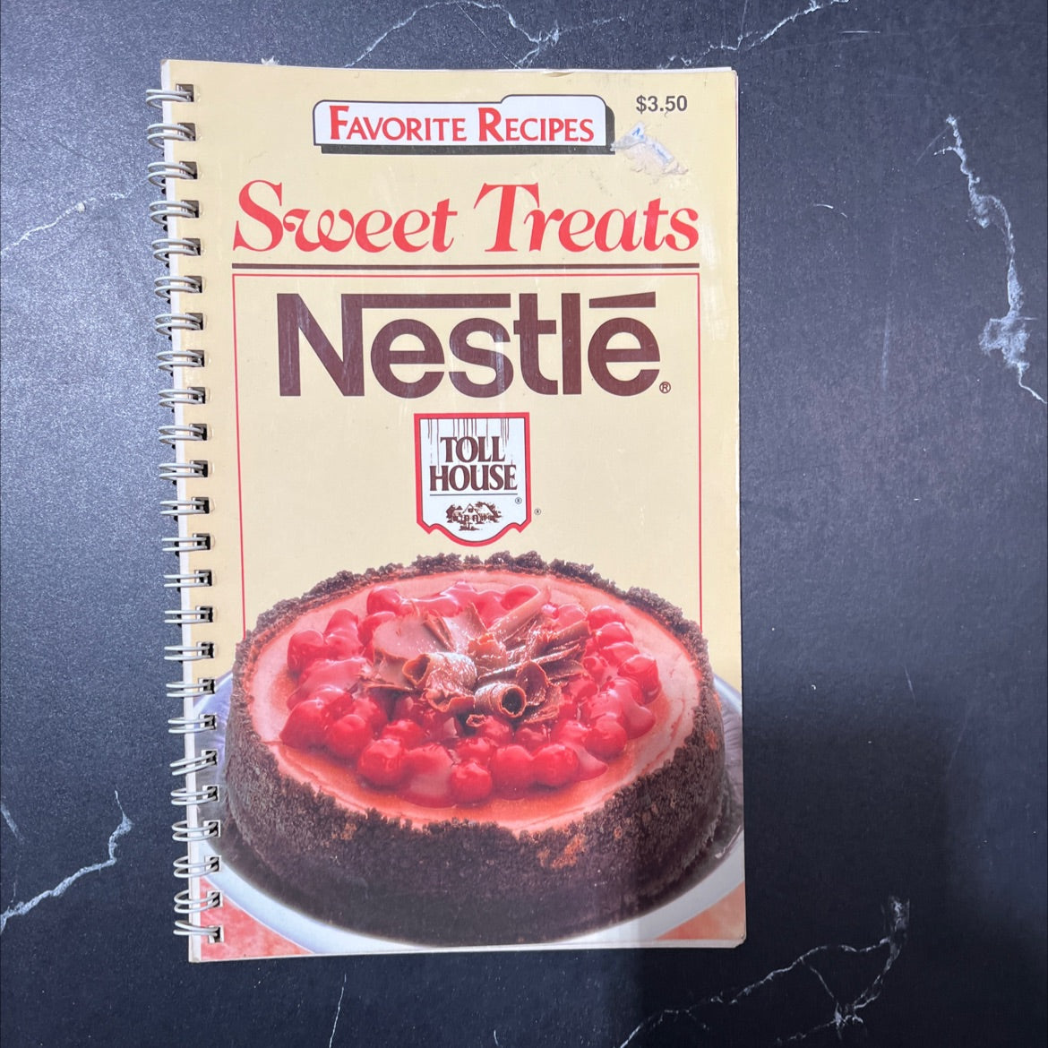 sweet treats nestle toll house cookies book, by unknown, 1987 Paperback image 1