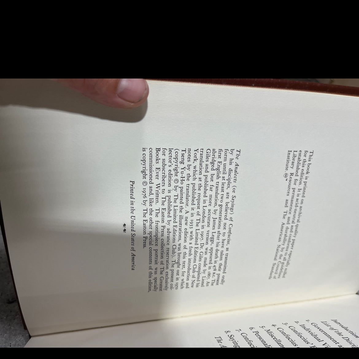 the analects of confucius book, by lionel giles, 1976 Leather image 3