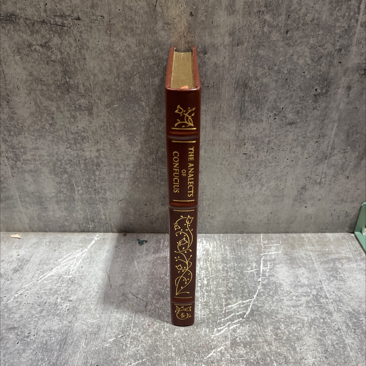 the analects of confucius book, by lionel giles, 1976 Leather image 4