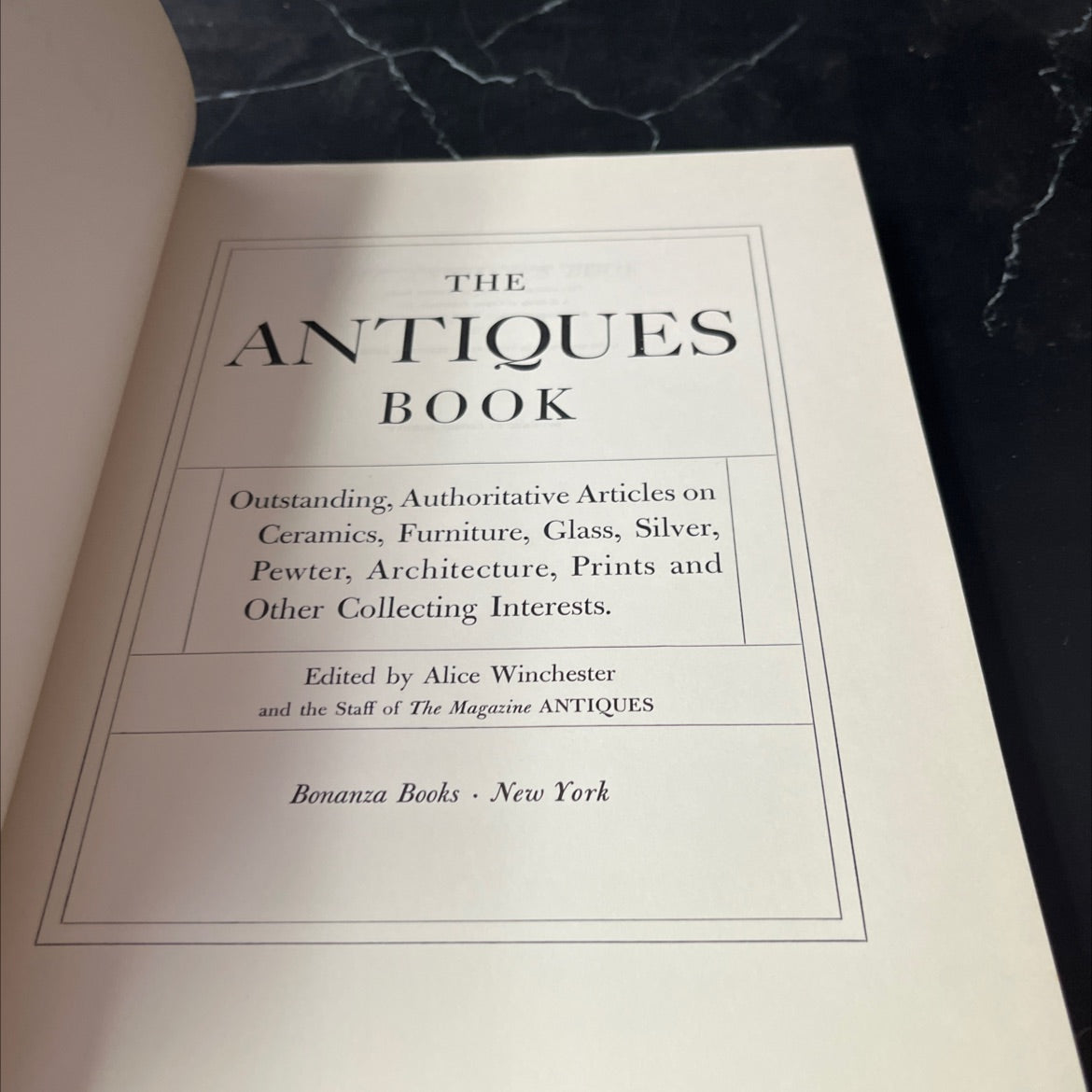the antiques book book, by Alice Winchester, 1950 Hardcover image 2