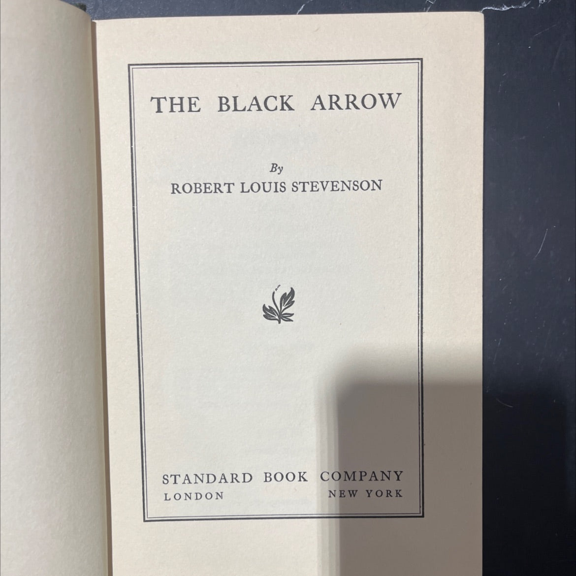 the black arrow book, by robert louis stevenson, 1930 Hardcover image 2