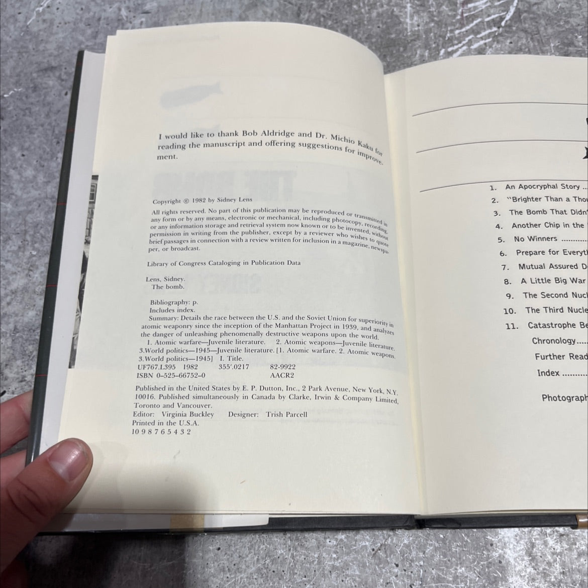 the bomb book, by sidney lens, 1982 Hardcover image 3