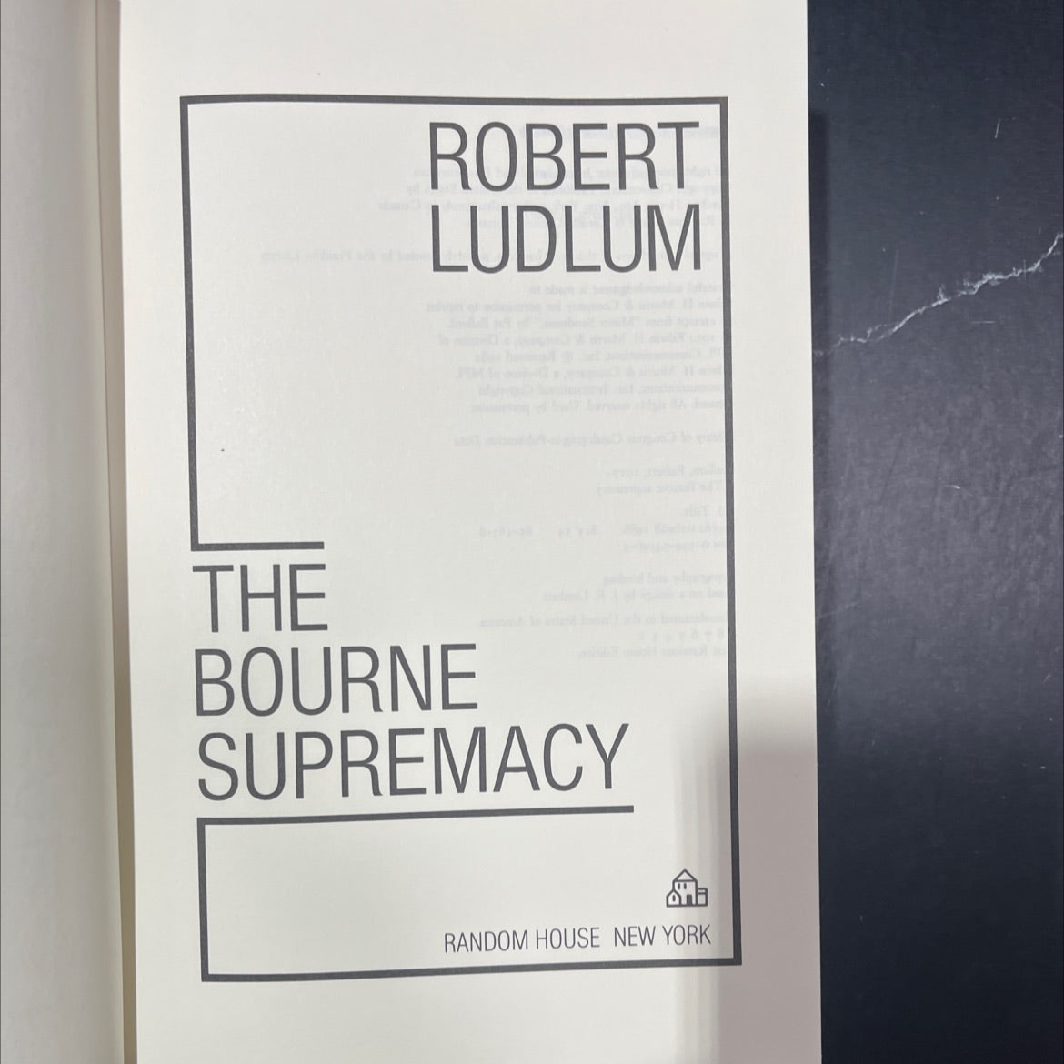 the bourne supremacy book, by Robert Ludlum, 1986 Hardcover image 2