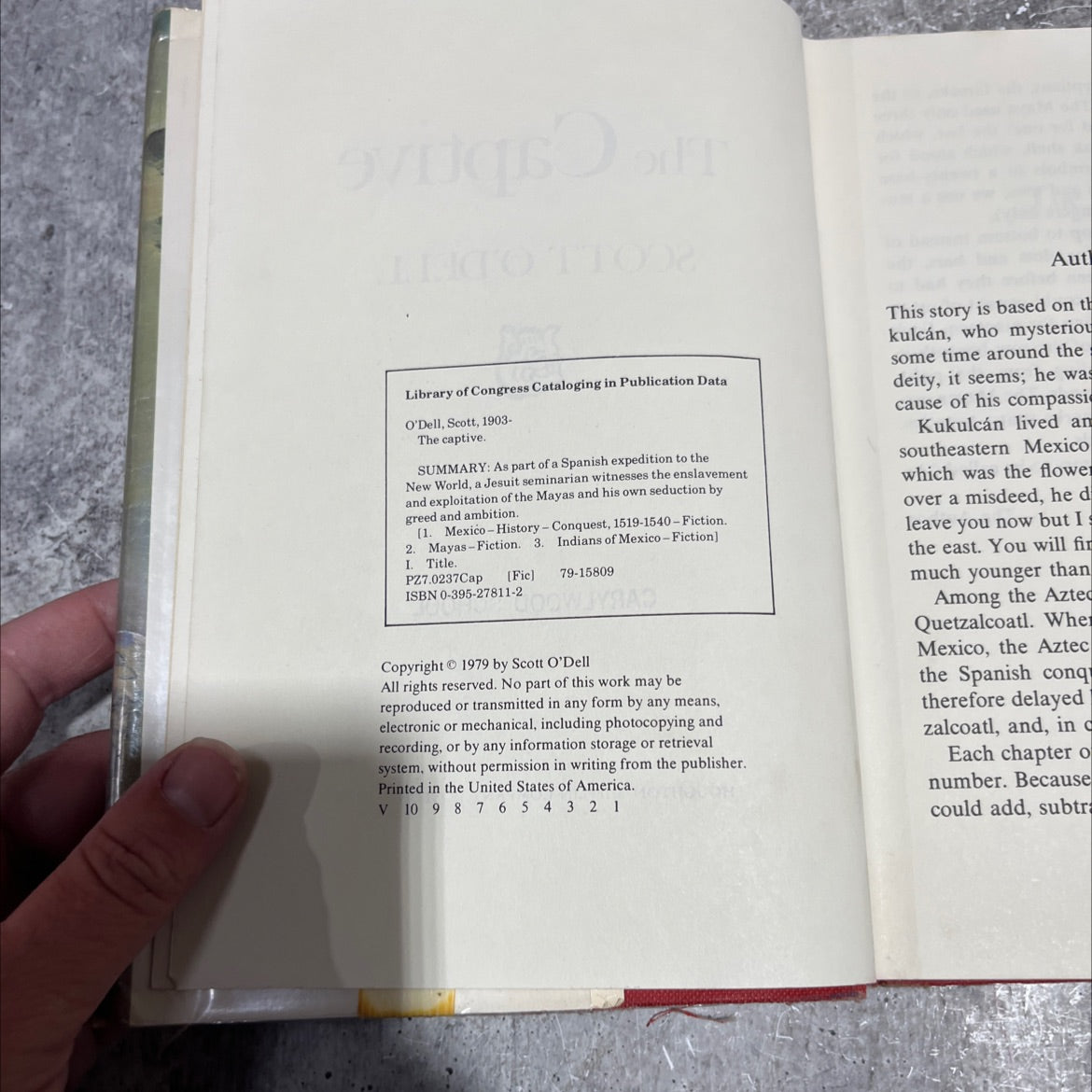 the captive book, by Scott O'Dell, 1979 Hardcover image 3