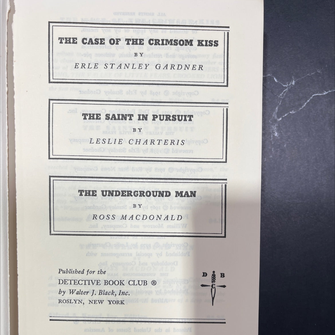 the case of the crimson kiss book, by erle stanley gardner, 1971 Hardcover image 2