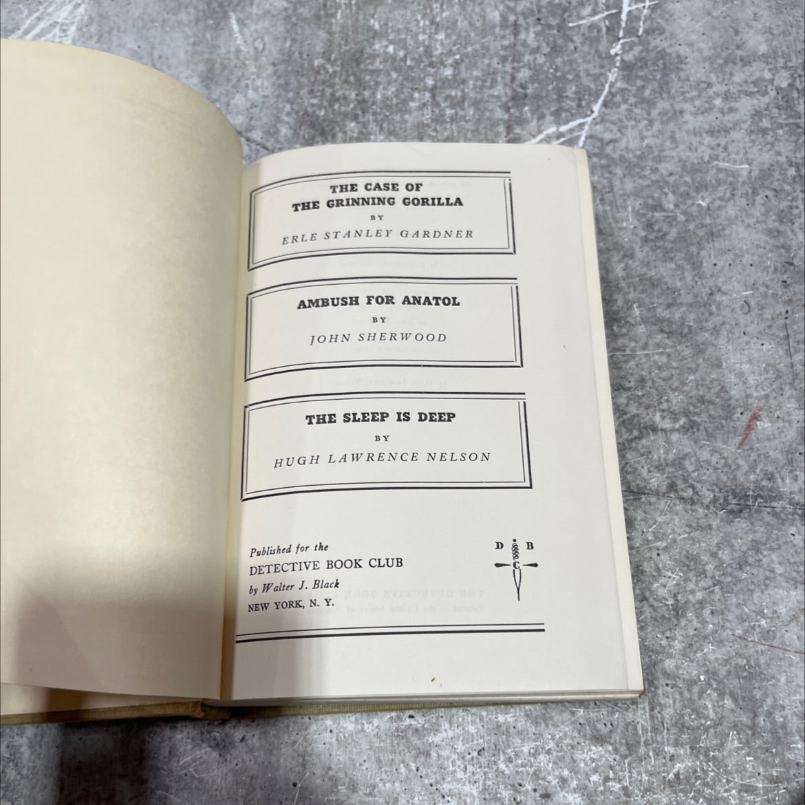 the case of the grinning gorilla book, by erle stanley gardner, 1952 Hardcover image 2