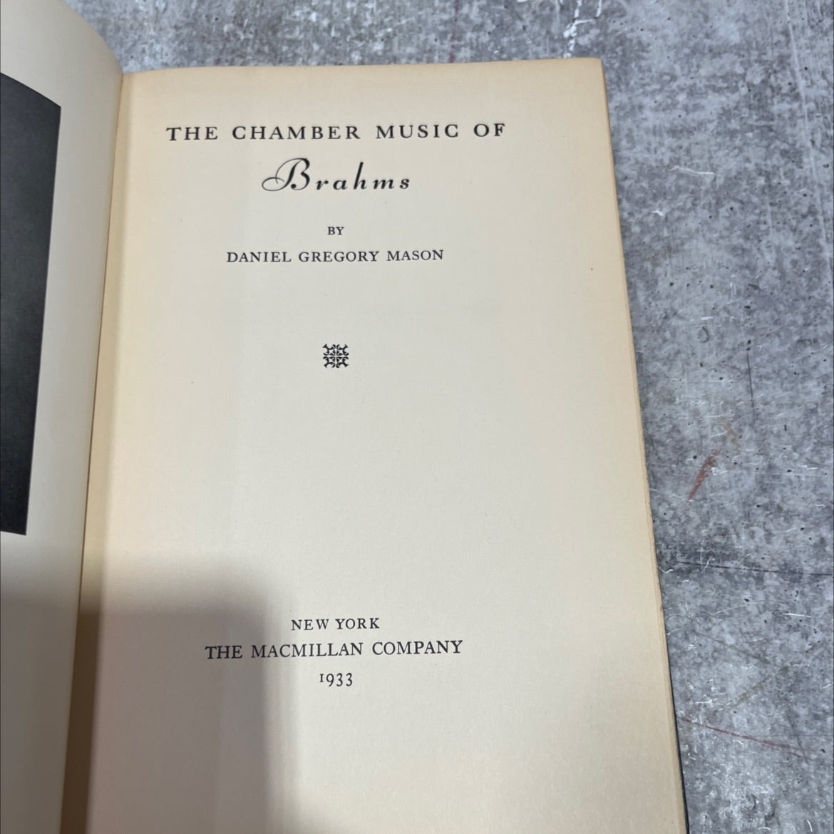 the chamber music of brahms book, by daniel gregory mason, 1933 Hardcover image 2