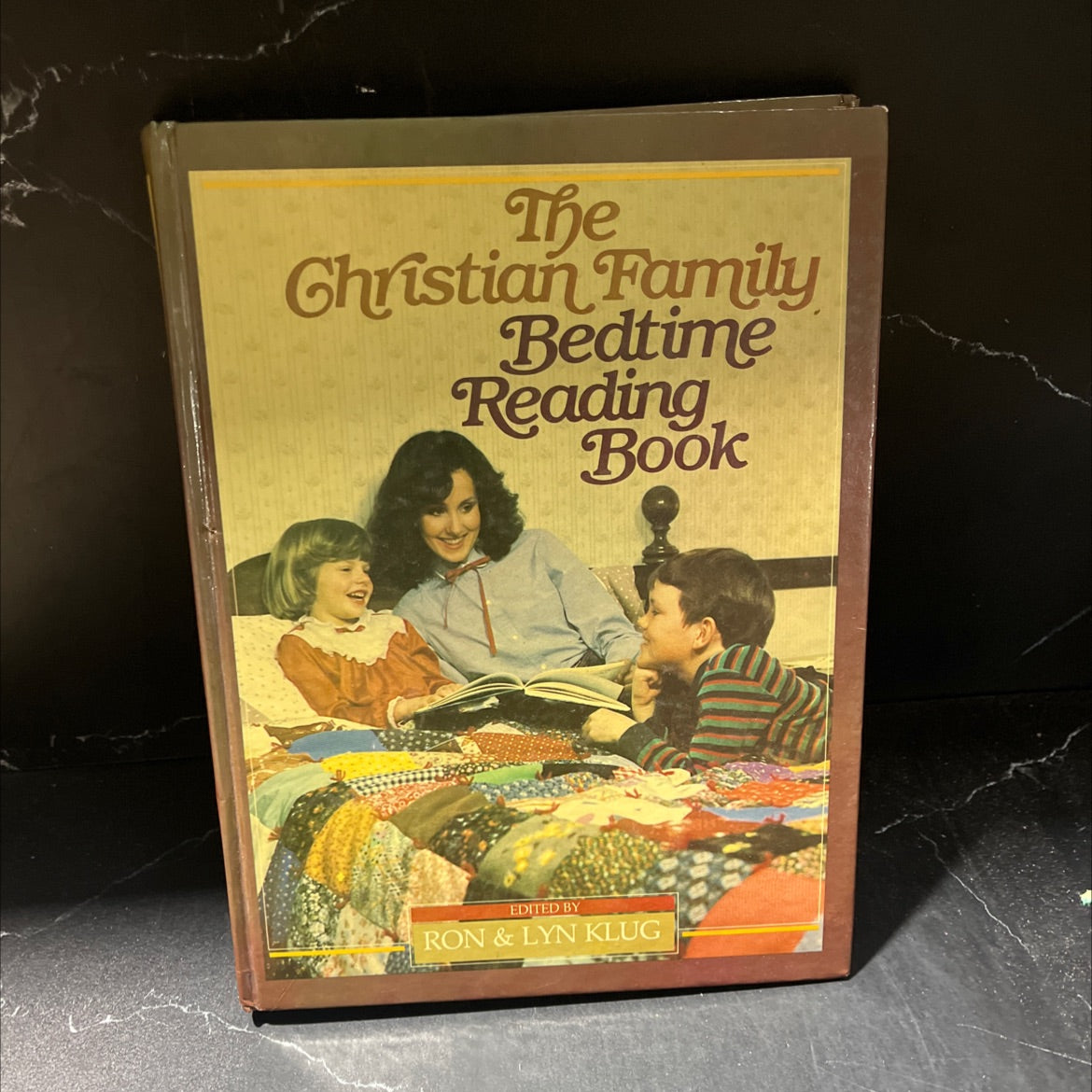 the christian family bedtime reading book book, by Ron & Lyn Klug, 1982 Hardcover image 1