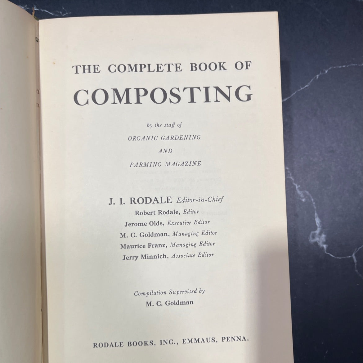 the complete book of composting book, by staff of organic gardening and farming magazine, 1971 Hardcover image 2