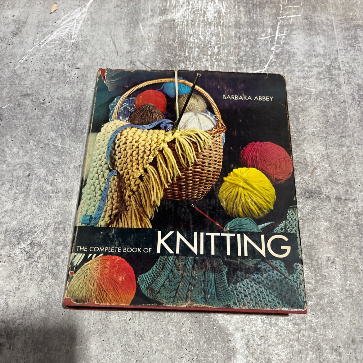 the complete book of knitting book, by barbara abbey, 1971 Hardcover image 1