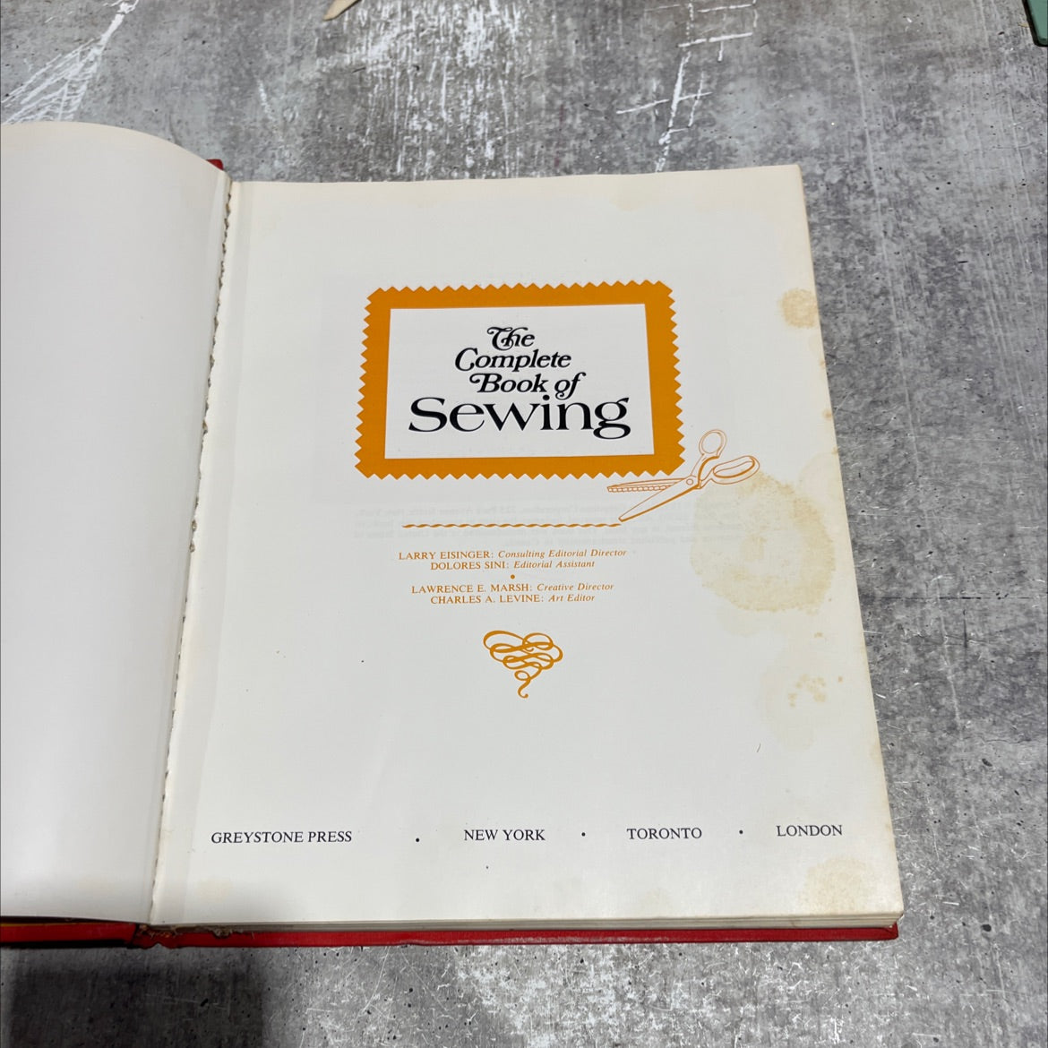 the complete book of sewing book, by larry eisinger, 1972 Hardcover image 2